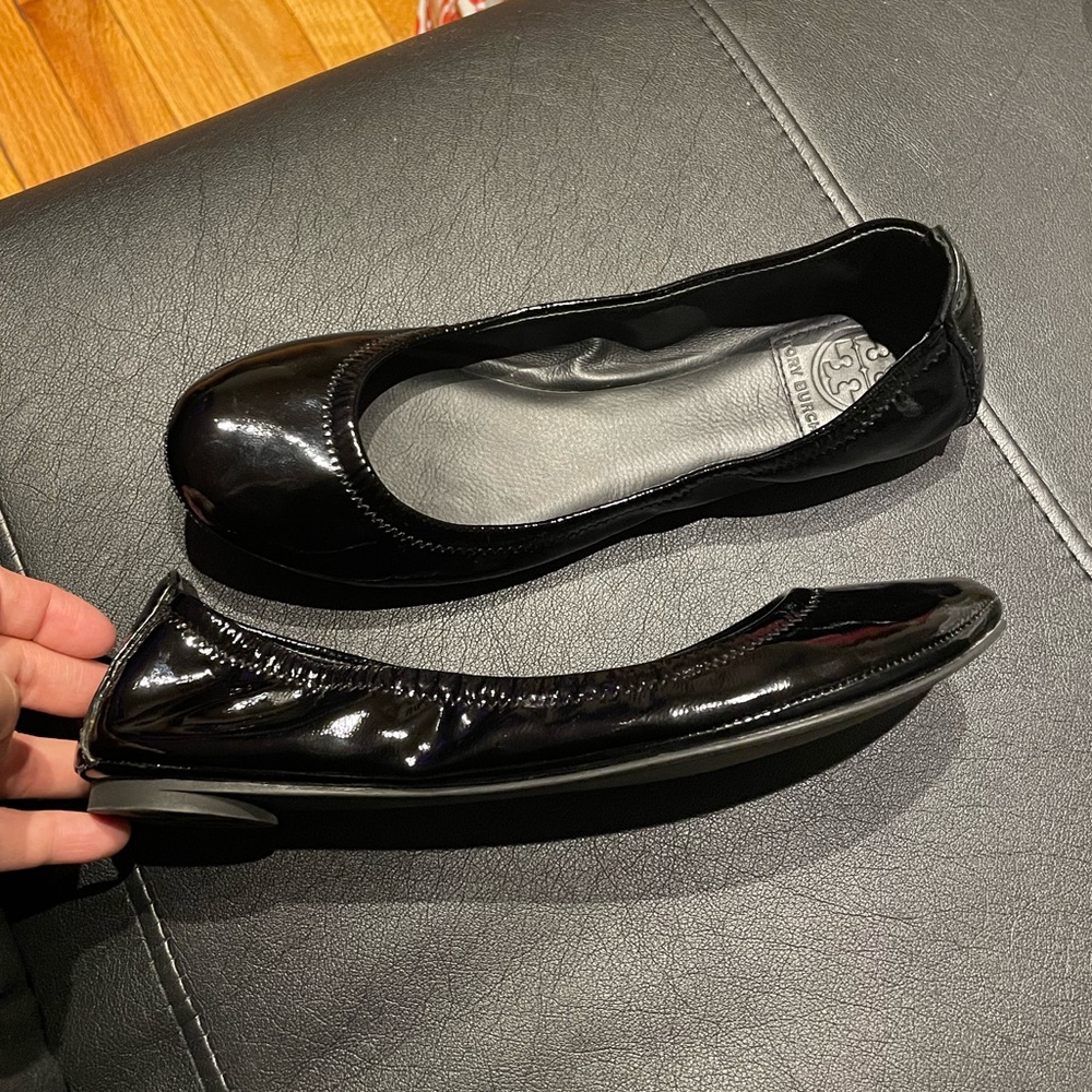 Tory Burch Leather Glossy Shiny Ballerinas Flats Slipon Elastic trim Round toe 6